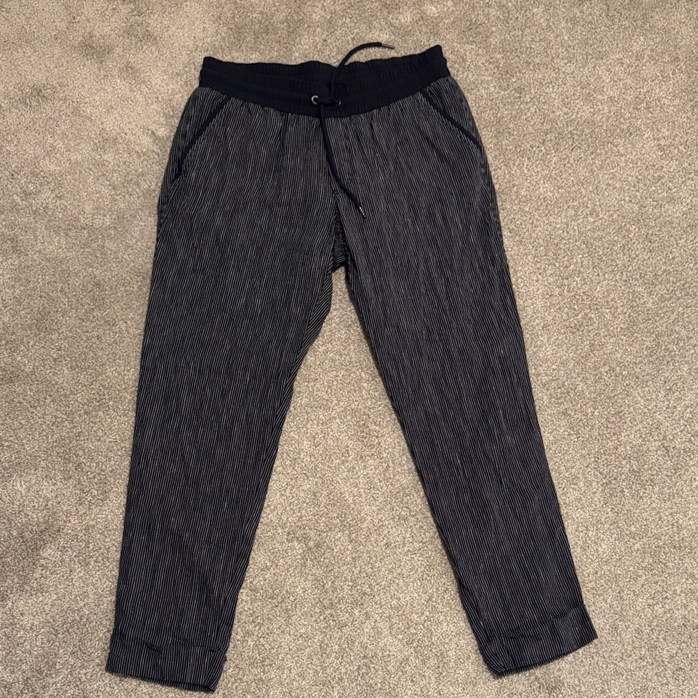 Athleta women’s navy blue Pinstripe Joggers